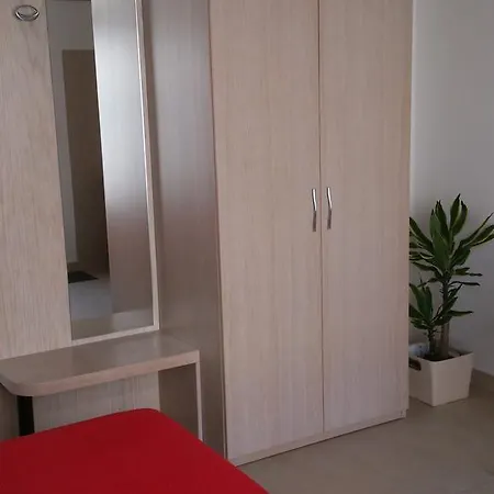 Sylvia And With Kitchenette Apartment Trapani