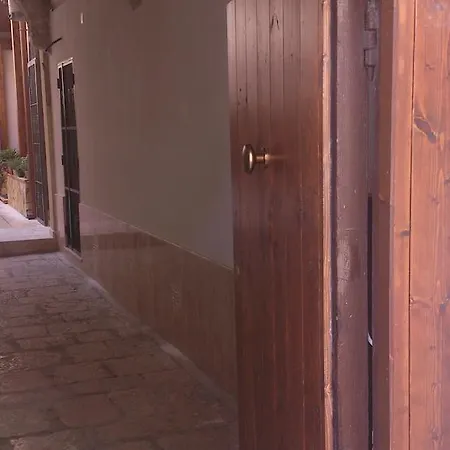 Sylvia And With Kitchenette Apartment Trapani