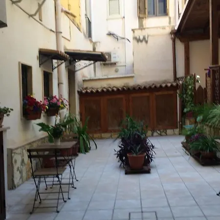 Apartment Sylvia And With Kitchenette Trapani