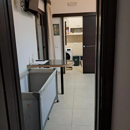 Sylvia Apartment *